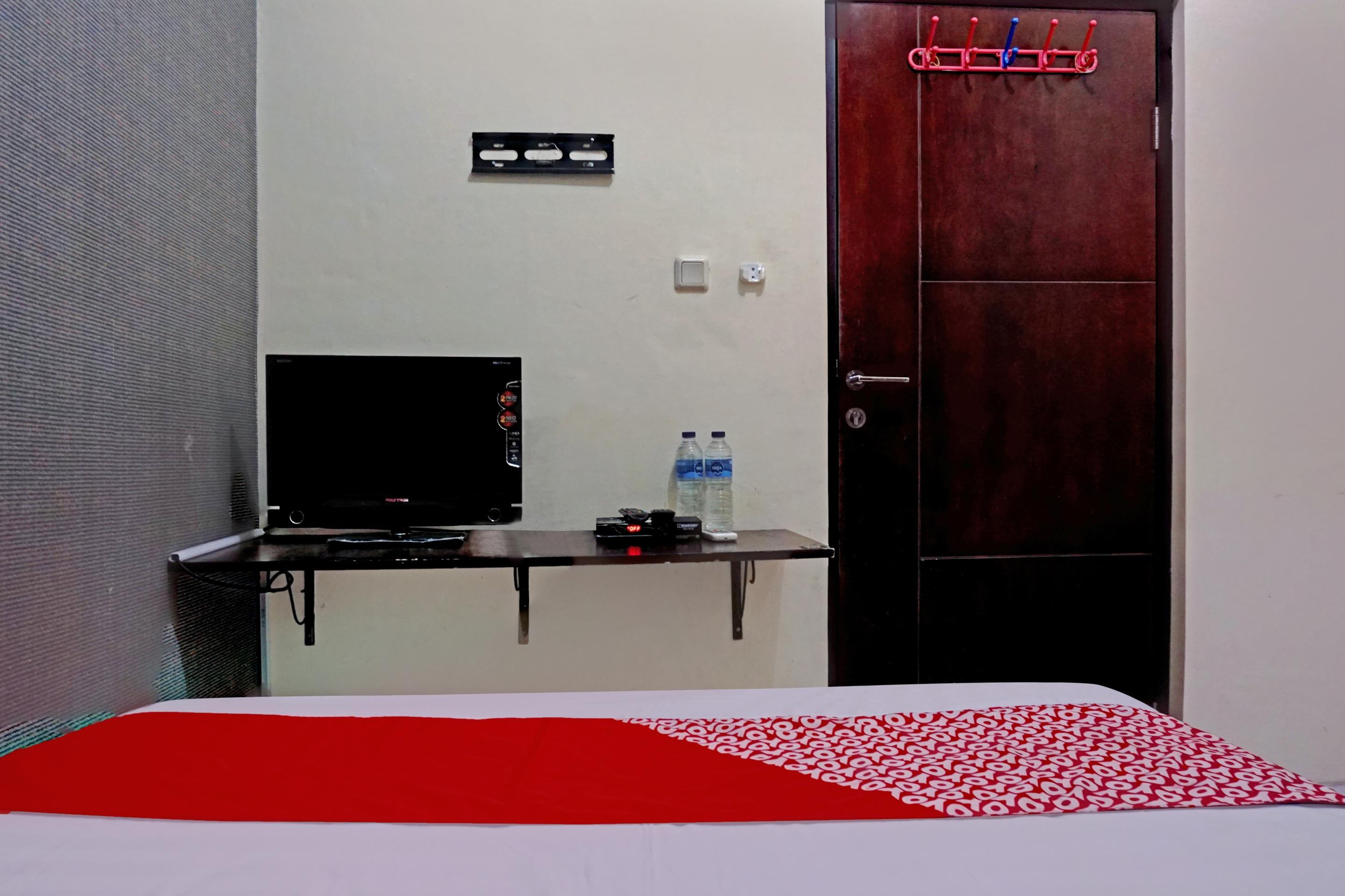 Oyo 90489 Kejora Homestay จาการ์ตา ภายนอก รูปภาพ