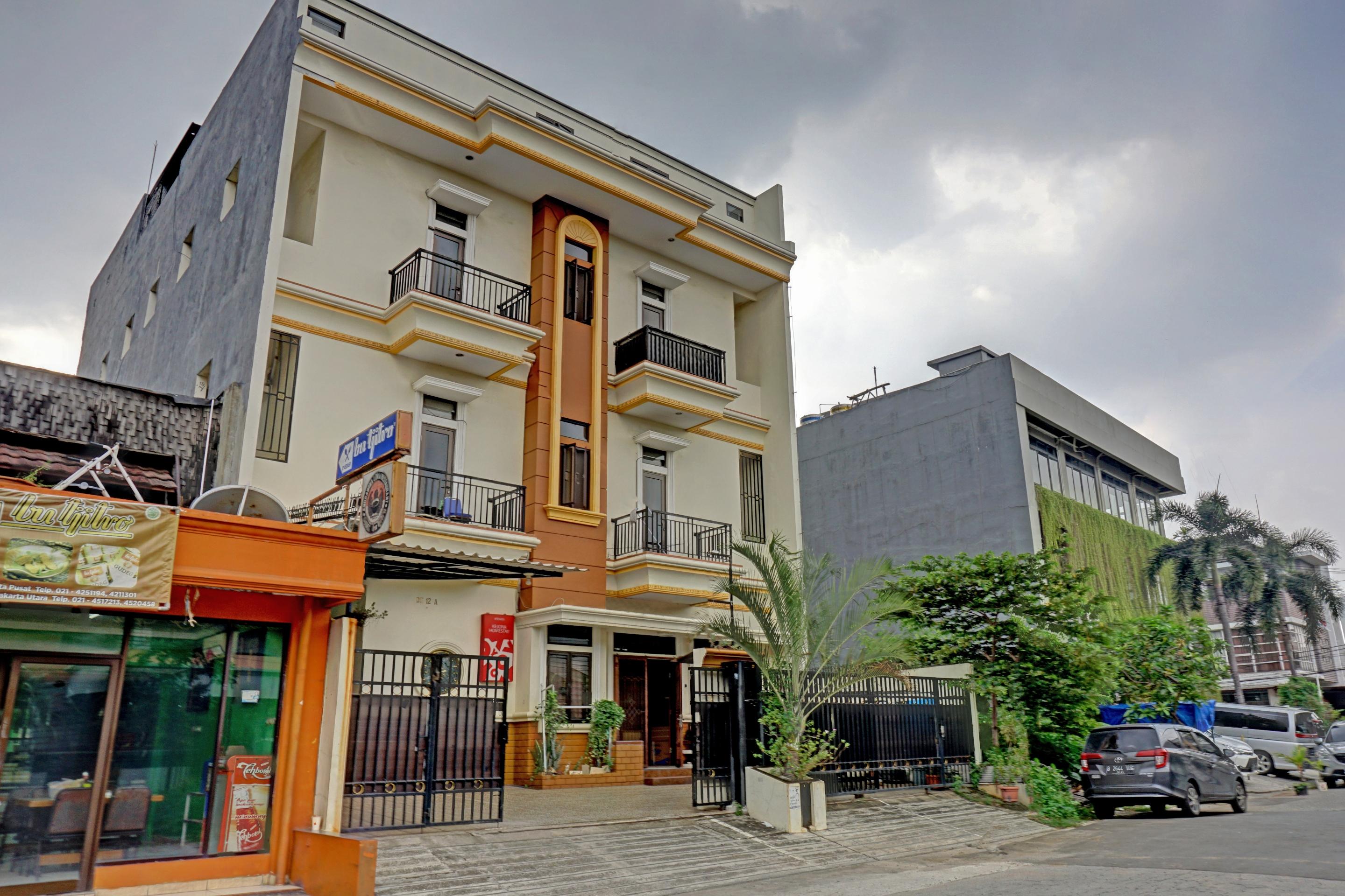 Oyo 90489 Kejora Homestay จาการ์ตา ภายนอก รูปภาพ