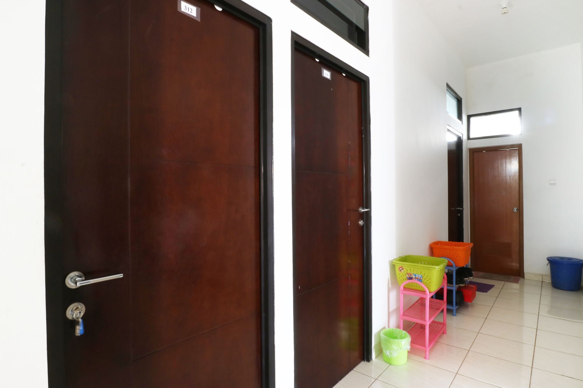 Oyo 90489 Kejora Homestay จาการ์ตา ภายนอก รูปภาพ