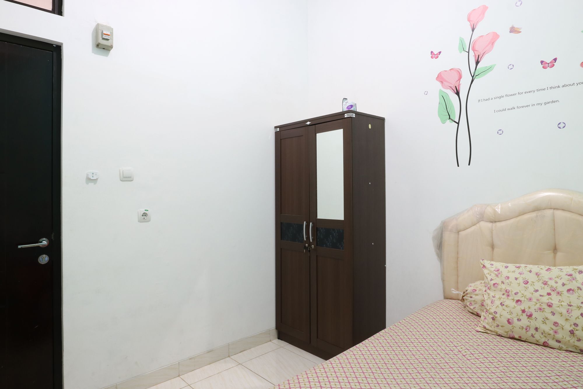 Oyo 90489 Kejora Homestay จาการ์ตา ภายนอก รูปภาพ