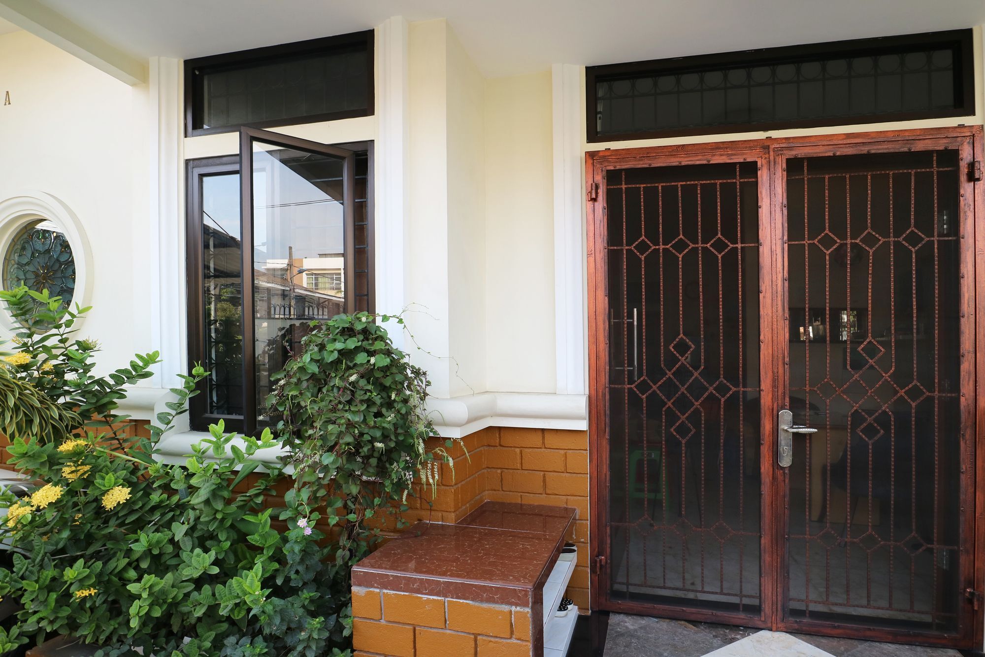 Oyo 90489 Kejora Homestay จาการ์ตา ภายนอก รูปภาพ